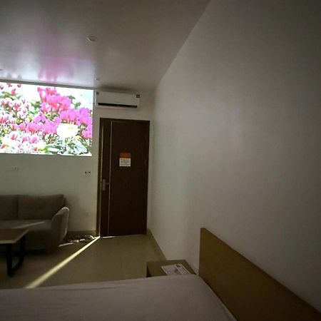 Era Apartment Tran Thai Tong Hanoï Extérieur photo