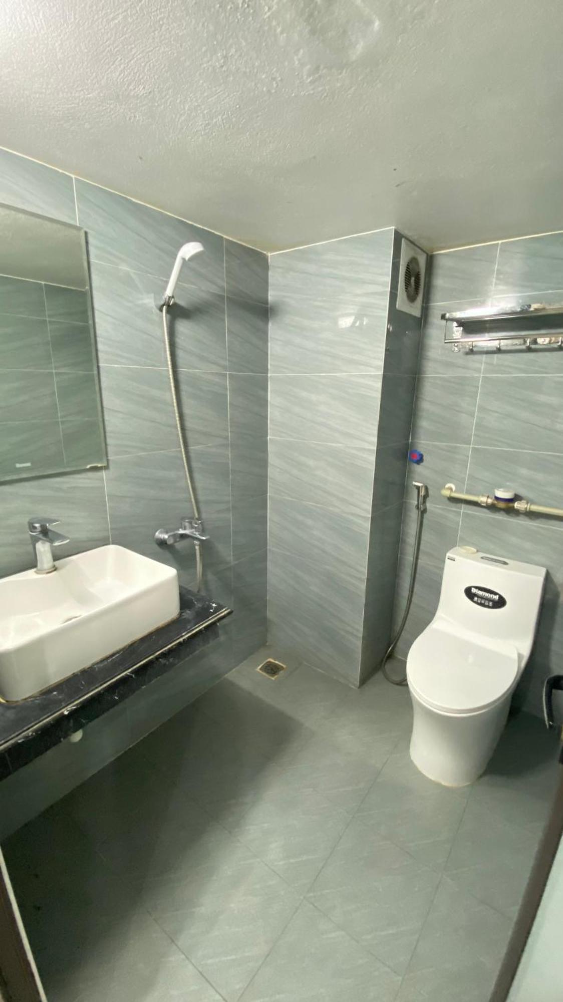 Era Apartment Tran Thai Tong Hanoï Extérieur photo