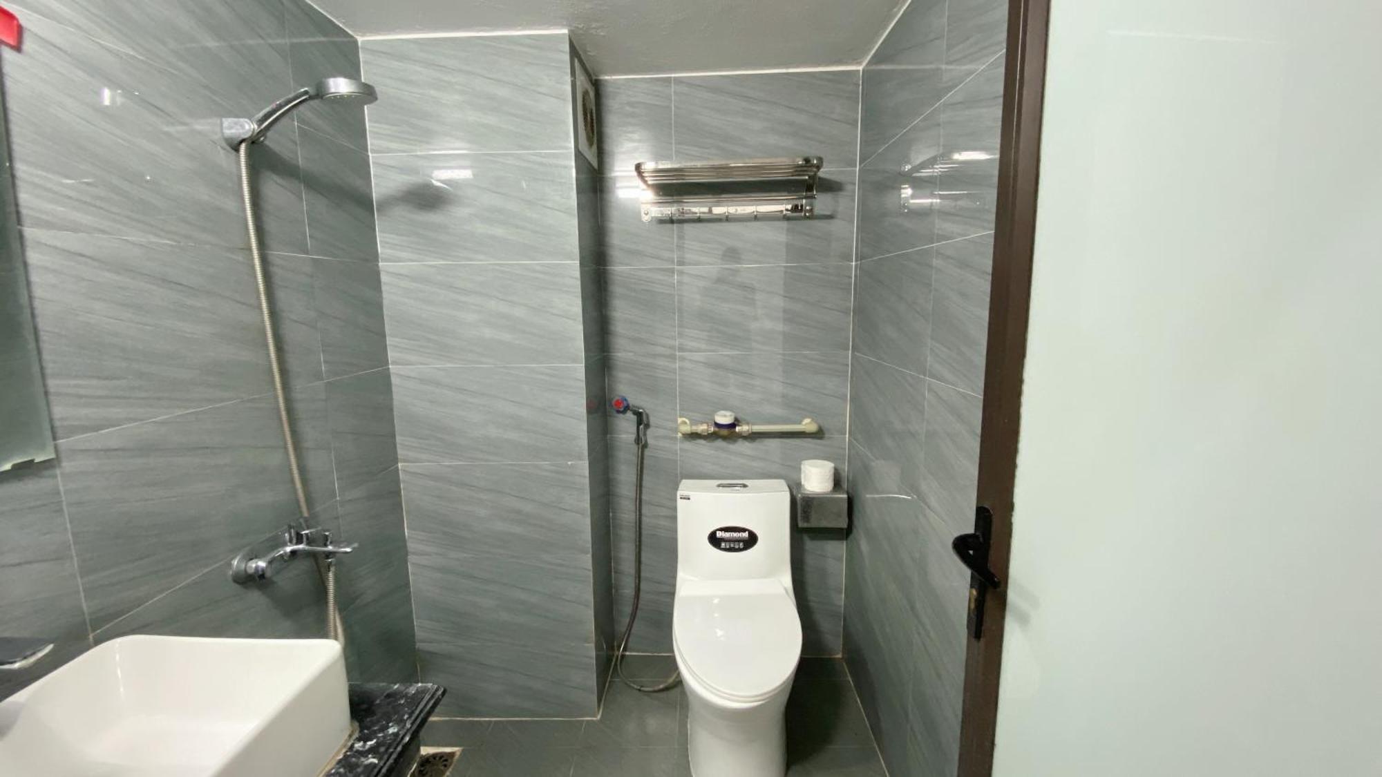 Era Apartment Tran Thai Tong Hanoï Extérieur photo